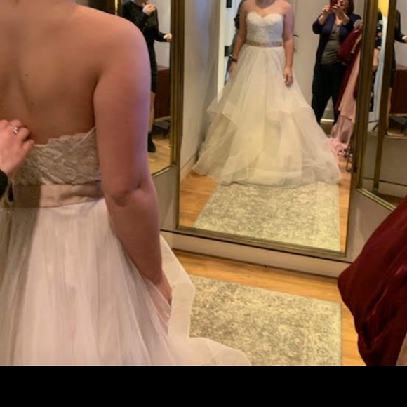 NEW-BHLDN ROWENA GOWN!!!! - Picture 4 of 9